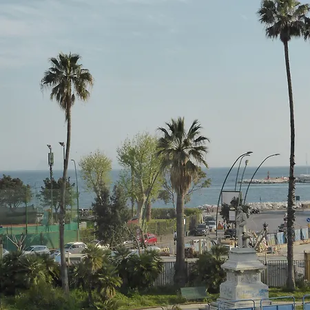 Micalo Art 招待所 4*