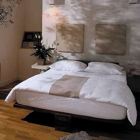 招待所 Micalo Art 4*